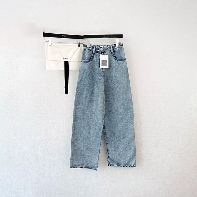 chanel chain detail wide leg jeans
